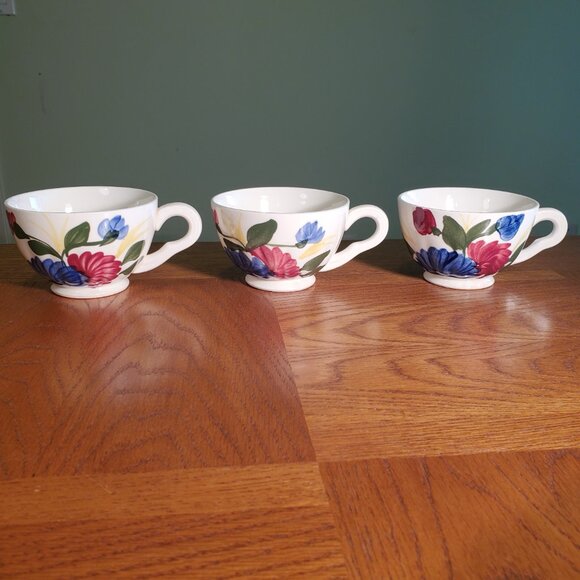 Vintage Oval Serving Plate & 3 Matching Coffee Cups. Chrysanthemum Pattern. - Picture 4 of 12